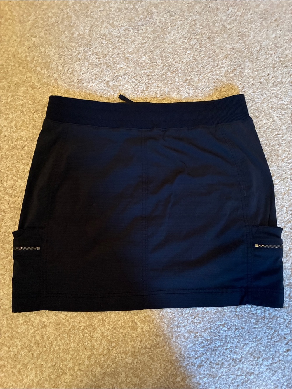 Athleta Trekkie Skort Black zip pockets Sz 10 - Picture 3 of 8